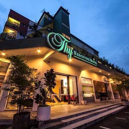 Thy Executive Hotel Johor Bahru Exteriér fotografie